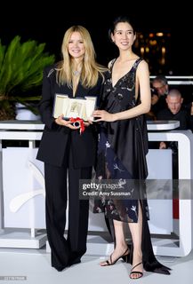 Tao Okamoto feet photo 6