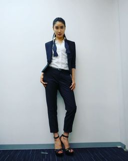 Tao Tsuchiya feet photo thumbnail