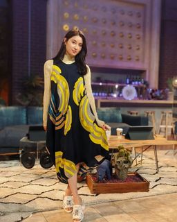 Tao Tsuchiya feet photo thumbnail