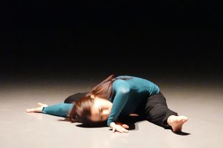 Tao Tsuchiya feet photo thumbnail