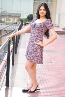 Tara Alisha feet photo 4