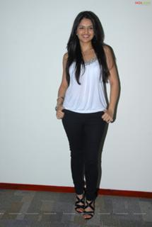 Tara Alisha feet photo 16