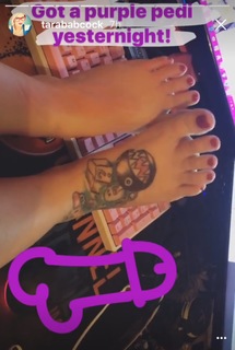 Tara Babcock feet photo 1