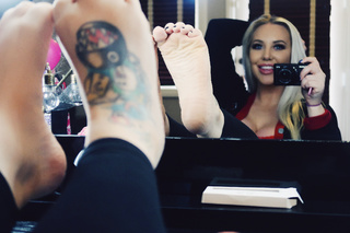 Tara Babcock feet photo 16
