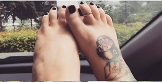 Tara Babcock feet photo 2