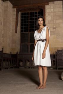 Tara Emad feet photo thumbnail