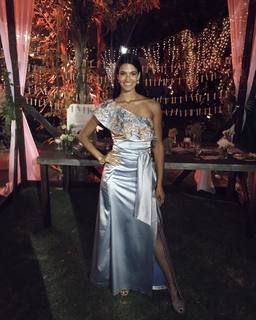 Tara Emad feet photo thumbnail