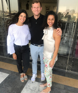 Tara Emad feet photo thumbnail