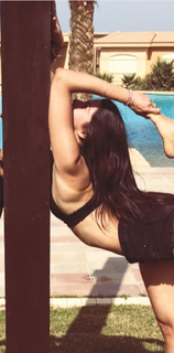 Tara Emad feet photo thumbnail