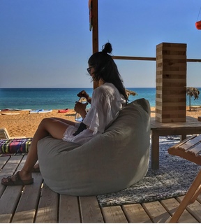 Tara Emad feet photo thumbnail