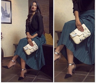 Tara Emad feet photo thumbnail