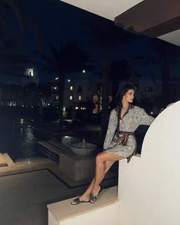 Tara Emad feet photo thumbnail