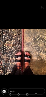 Tara Emad feet photo thumbnail