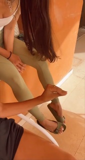 Tara Emad feet photo thumbnail