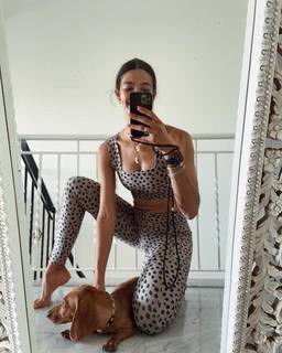 Tara Emad feet photo thumbnail