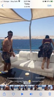 Tara Emad feet photo thumbnail