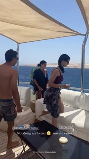 Tara Emad feet photo thumbnail