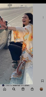 Tara Emad feet photo thumbnail