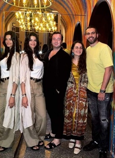 Tara Emad feet photo thumbnail