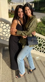 Tara Emad feet photo thumbnail