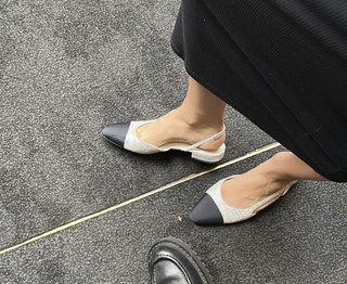 Tara Emad feet photo thumbnail