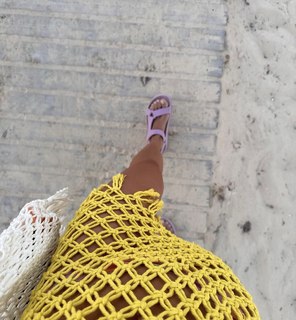 Tara Emad feet photo thumbnail