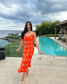 Tara Emad feet photo thumbnail