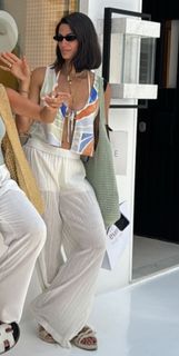 Tara Emad feet photo thumbnail