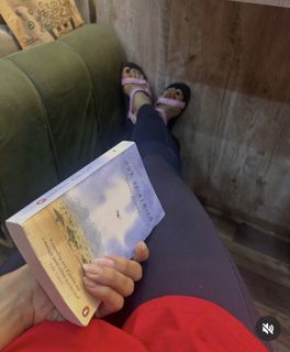 Tara Emad feet photo 10