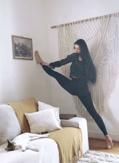 Tara Emad feet photo 12