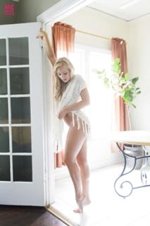 Tara Holt feet photo 9