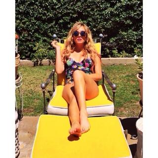 Tara Holt feet photo 6