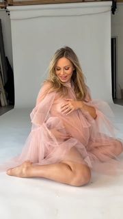 Tara Holt feet photo 5