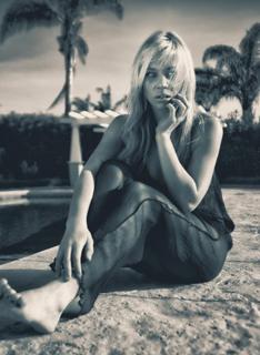 Tara Holt feet photo 10