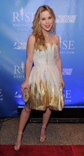Tara Lipinski feet photo thumbnail