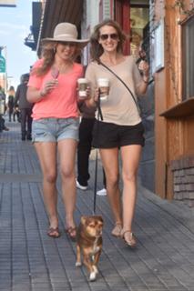 Tara Lipinski feet photo thumbnail