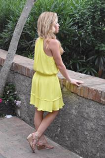 Tara Lipinski feet photo thumbnail
