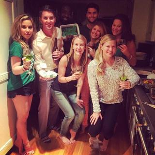 Tara Lipinski feet photo thumbnail