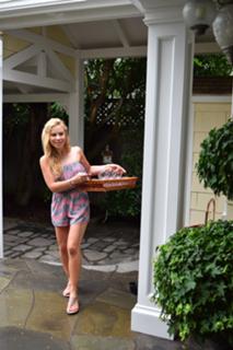 Tara Lipinski feet photo thumbnail
