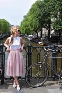 Tara Lipinski feet photo thumbnail