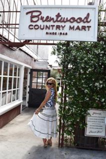 Tara Lipinski feet photo thumbnail