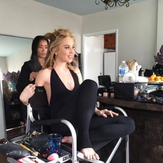 Tara Lipinski feet photo thumbnail