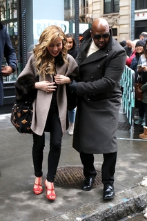 Tara Lipinski feet photo thumbnail
