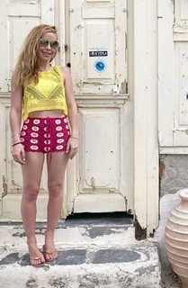 Tara Lipinski feet photo thumbnail