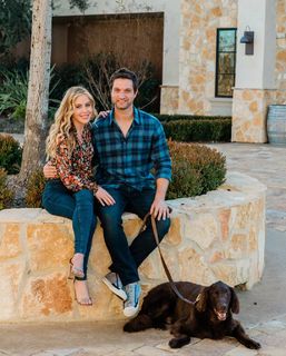 Tara Lipinski feet photo thumbnail