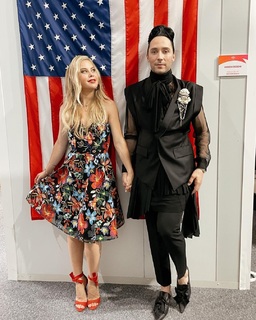 Tara Lipinski feet photo thumbnail