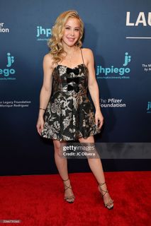 Tara Lipinski feet photo 12