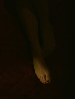 Tara Lynne Barr feet photo 17