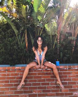 Tara Macken feet photo 8