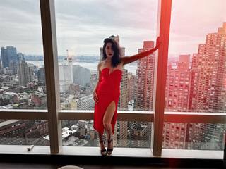 Tara Macken feet photo 3
